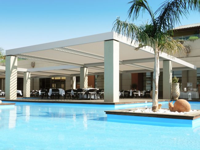 resort – Grecia pergola bioclimatique